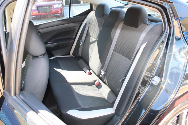 Nissan Versa SV CVT 2021