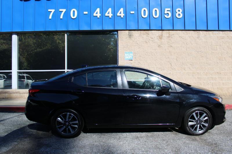 Nissan Versa SV CVT 2021