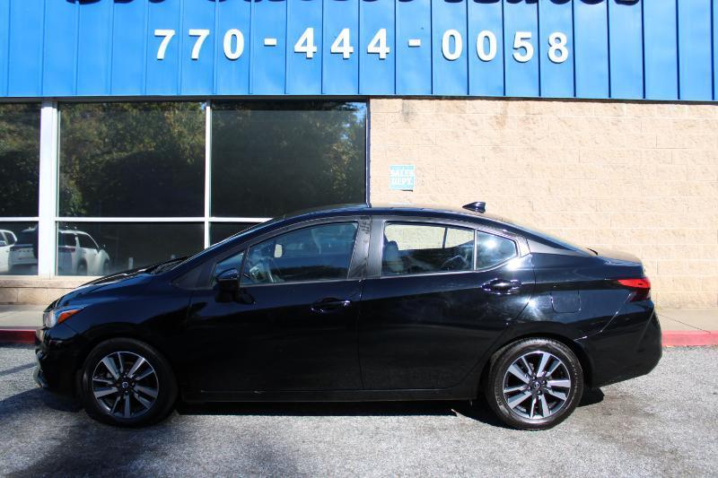 Nissan Versa SV CVT 2021