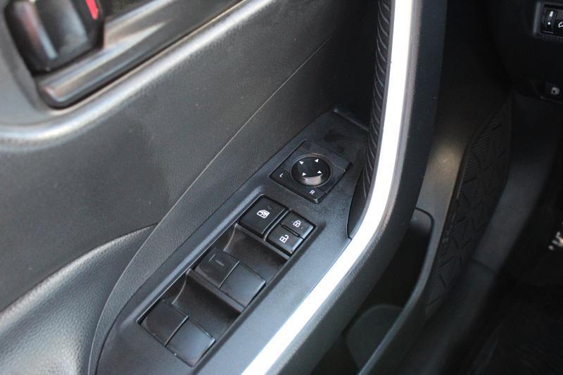 Toyota RAV4 Hybrid LE AWD (Natl) 2024