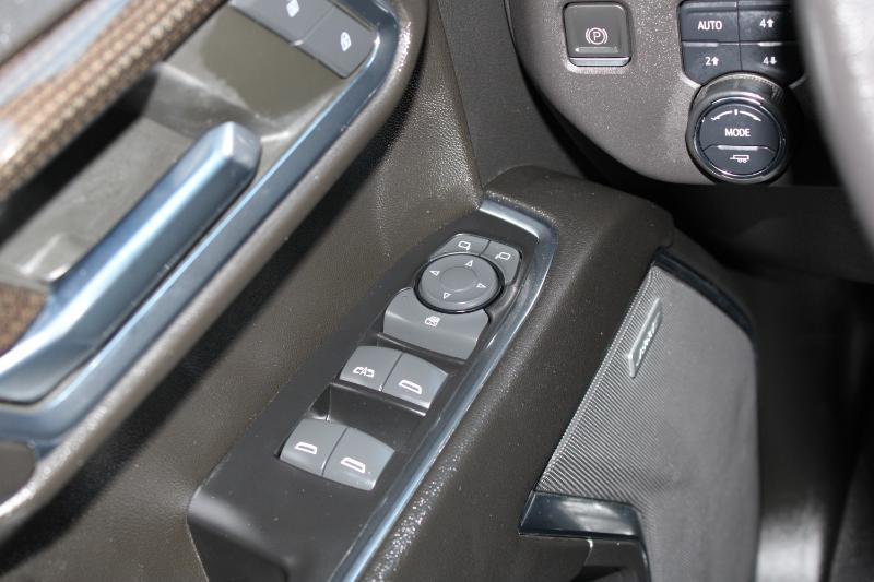 Chevrolet Silverado 1500 4WD Crew Cab 147" LT Trail Boss 2023