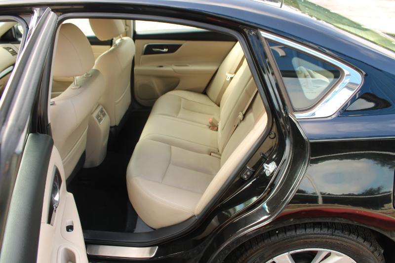 Nissan Altima 2.5 SV 2015