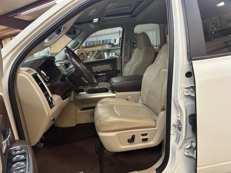 RAM 2500 Laramie Crew Cab SWB 4WD 2016