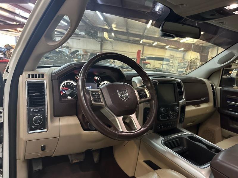 RAM 2500 Laramie Crew Cab SWB 4WD 2016