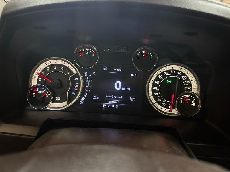 RAM 2500 Laramie Crew Cab SWB 4WD 2016