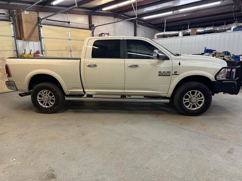 RAM 2500 Laramie Crew Cab SWB 4WD 2016