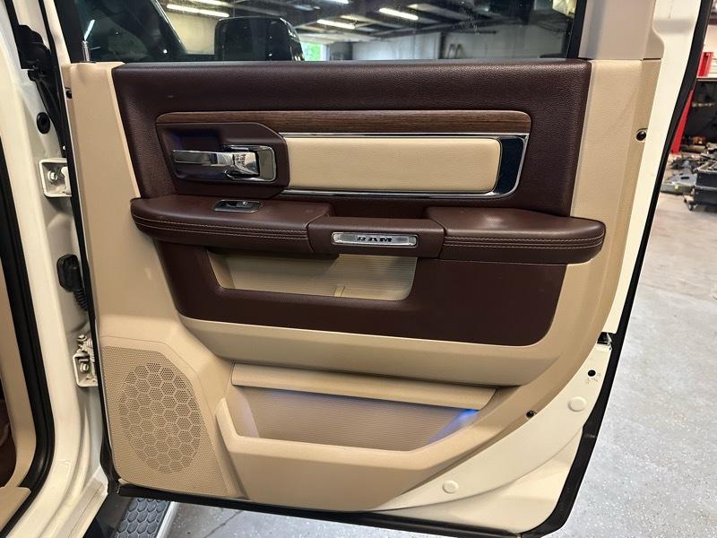 RAM 2500 Laramie Crew Cab SWB 4WD 2016