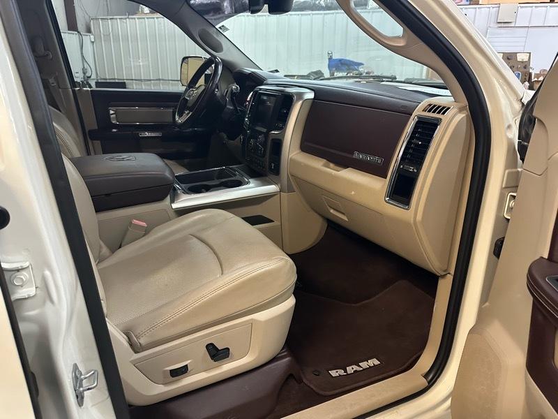 RAM 2500 Laramie Crew Cab SWB 4WD 2016