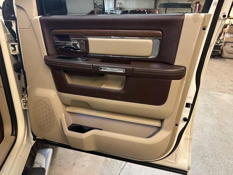 RAM 2500 Laramie Crew Cab SWB 4WD 2016