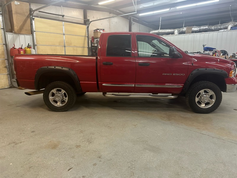 Dodge Ram 2500 Laramie Quad Cab SWB 4WD 2005