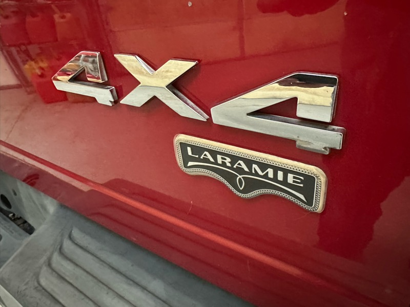 Dodge Ram 2500 Laramie Quad Cab SWB 4WD 2005