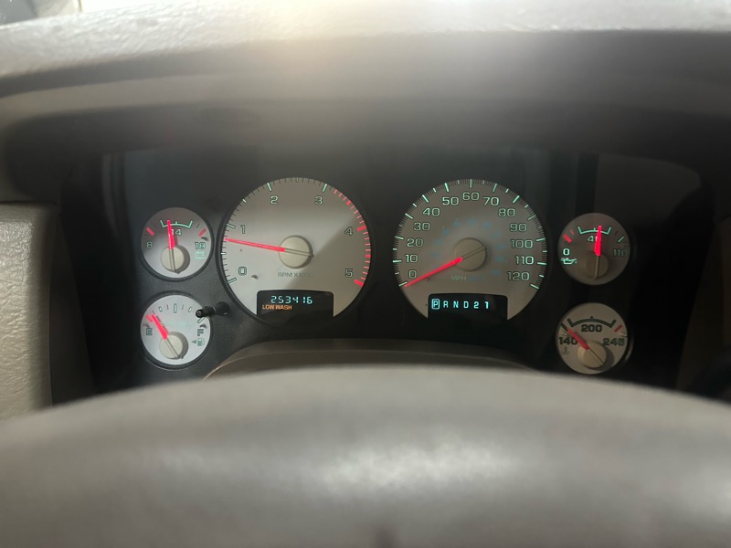 Dodge Ram 2500 Laramie Quad Cab SWB 4WD 2005