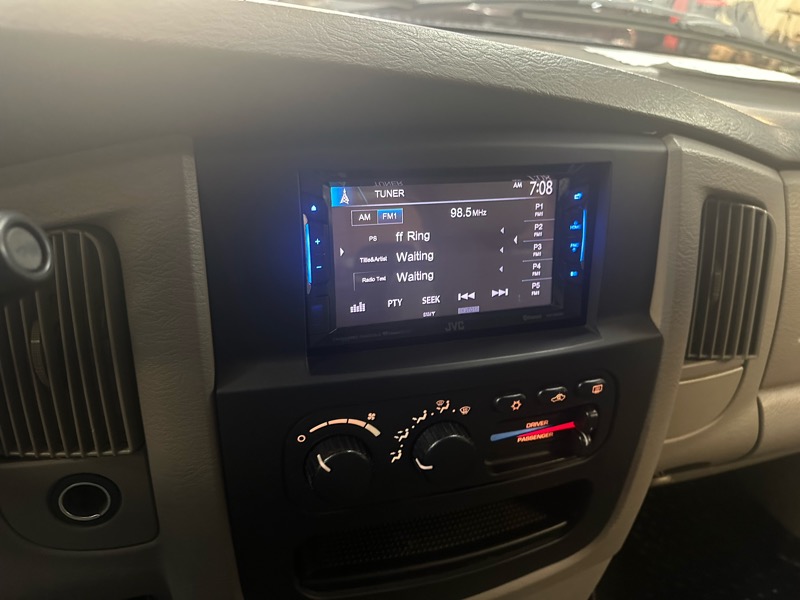 Dodge Ram 2500 Laramie Quad Cab SWB 4WD 2005