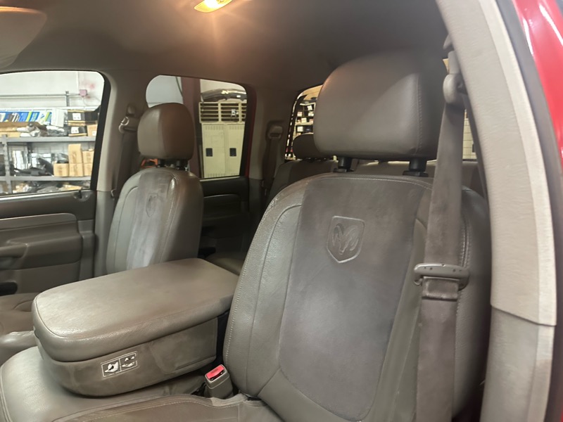 Dodge Ram 2500 Laramie Quad Cab SWB 4WD 2005