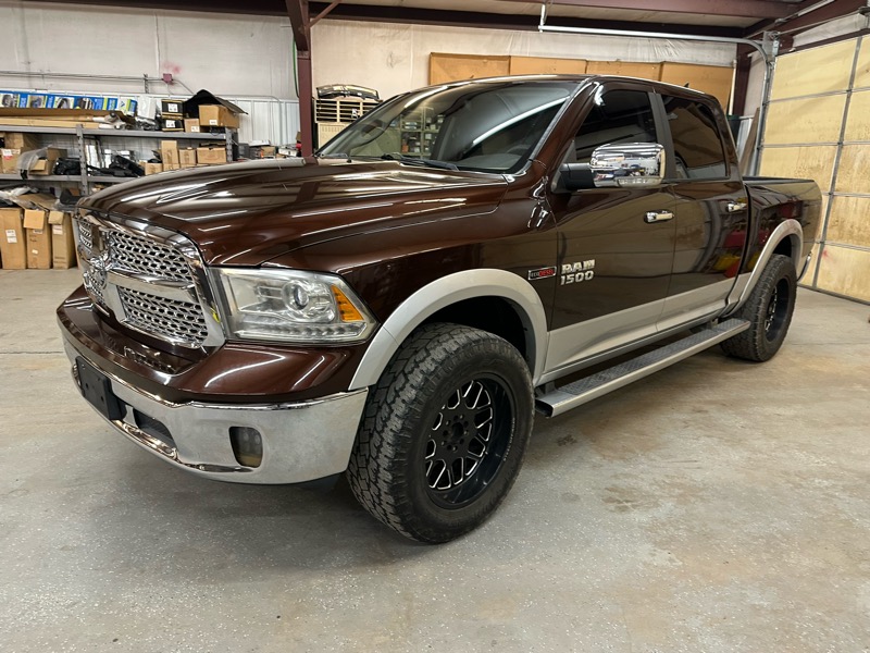 RAM 1500 Laramie Crew Cab SWB 4WD 2014