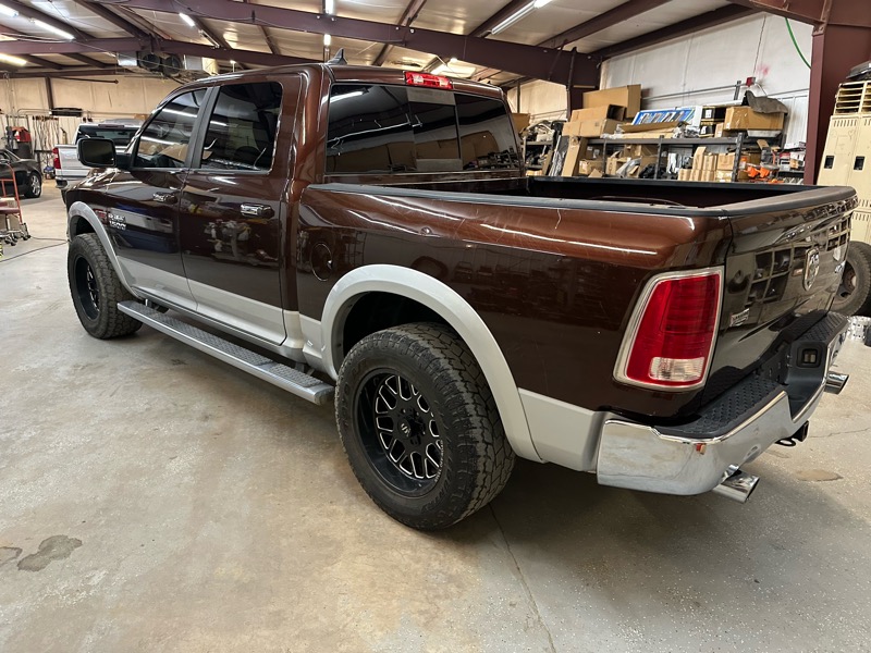 RAM 1500 Laramie Crew Cab SWB 4WD 2014