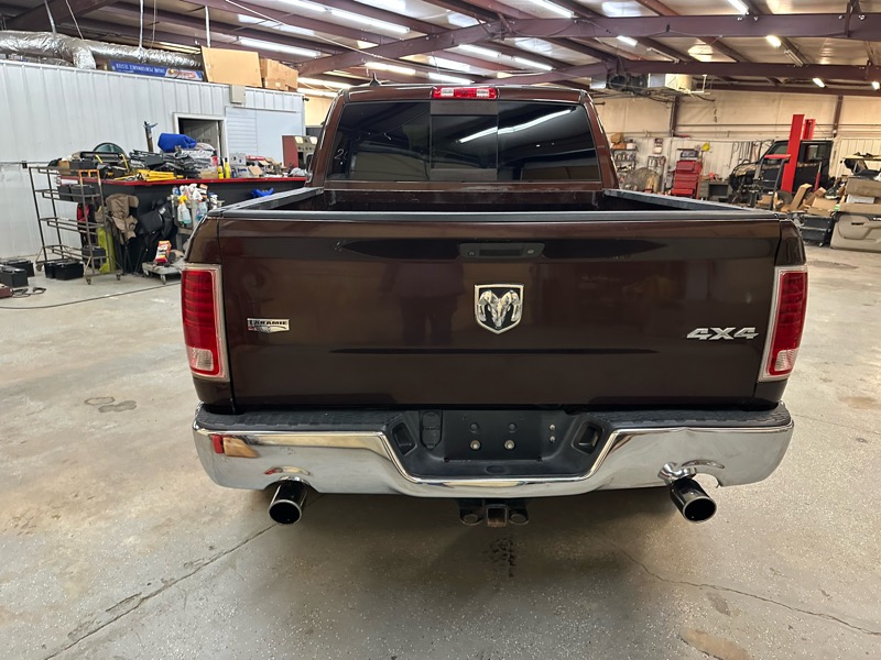 RAM 1500 Laramie Crew Cab SWB 4WD 2014