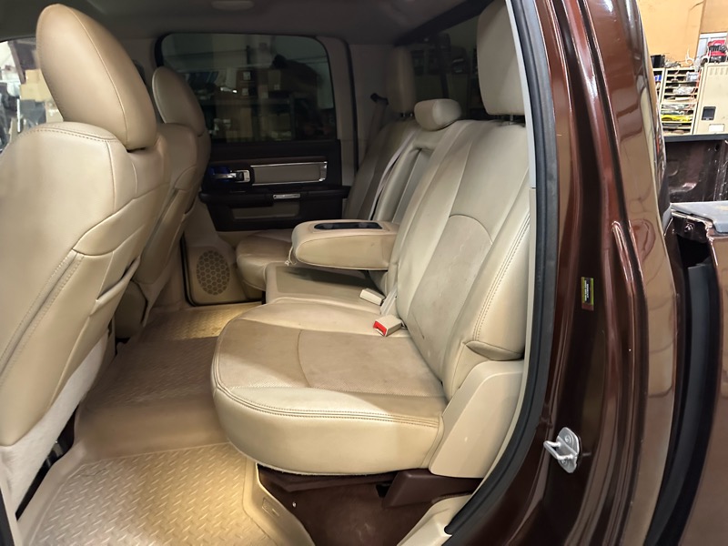 RAM 1500 Laramie Crew Cab SWB 4WD 2014