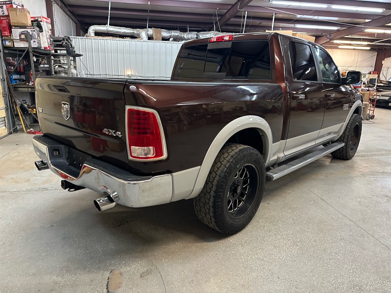 RAM 1500 Laramie Crew Cab SWB 4WD 2014
