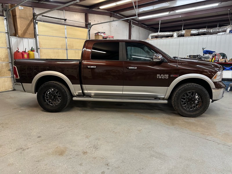 RAM 1500 Laramie Crew Cab SWB 4WD 2014