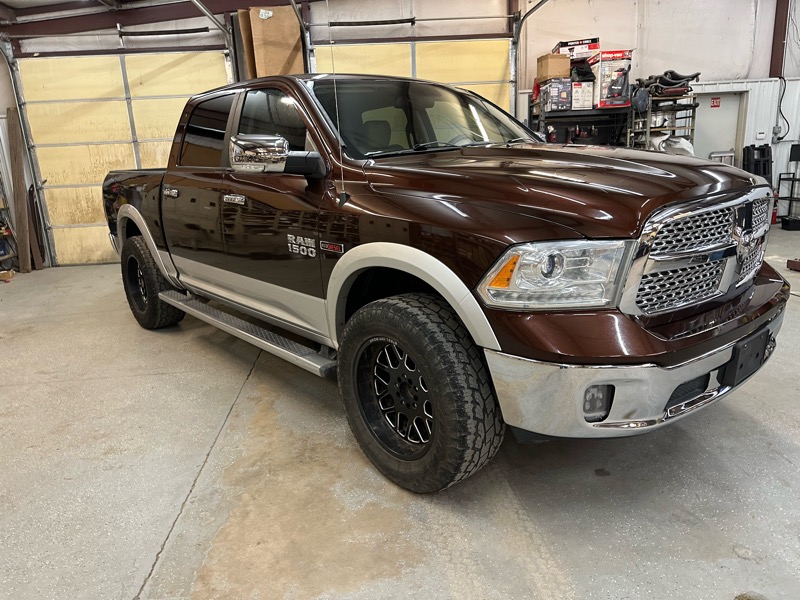 RAM 1500 Laramie Crew Cab SWB 4WD 2014