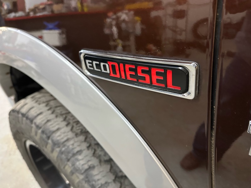 RAM 1500 Laramie Crew Cab SWB 4WD 2014