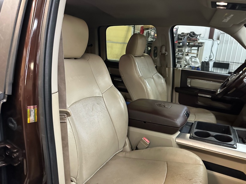 RAM 1500 Laramie Crew Cab SWB 4WD 2014