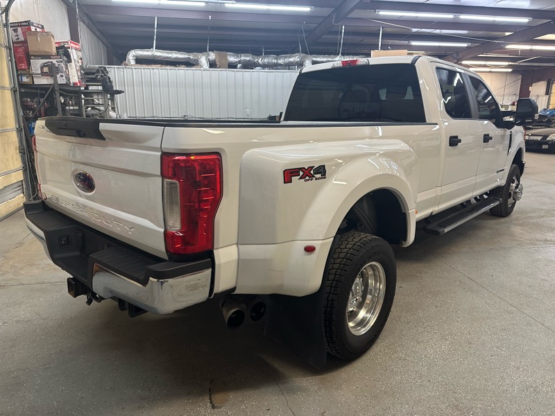 Ford F-350 SD FX4 Crew Cab Long Bed DRW 4WD 2019
