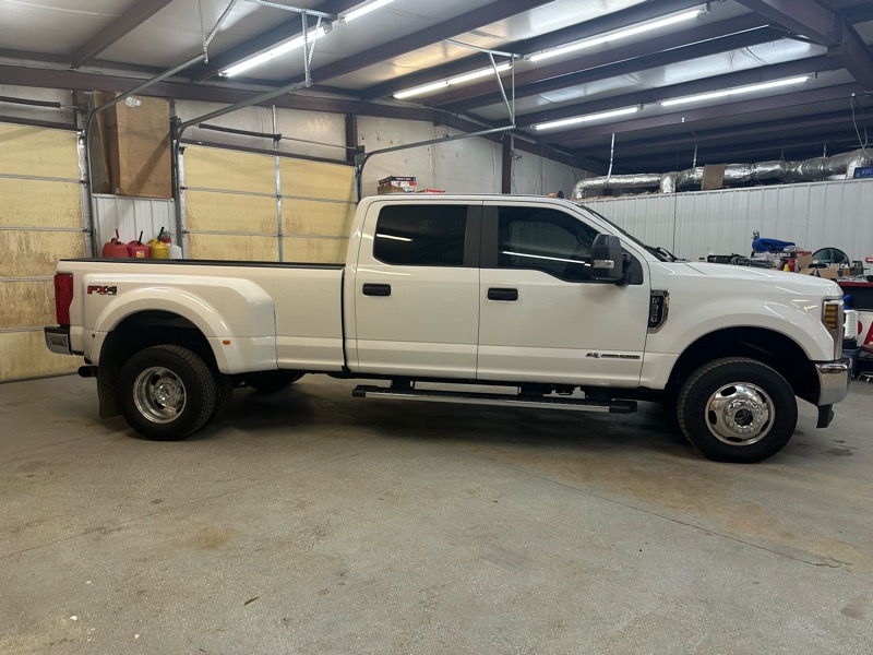 Ford F-350 SD FX4 Crew Cab Long Bed DRW 4WD 2019