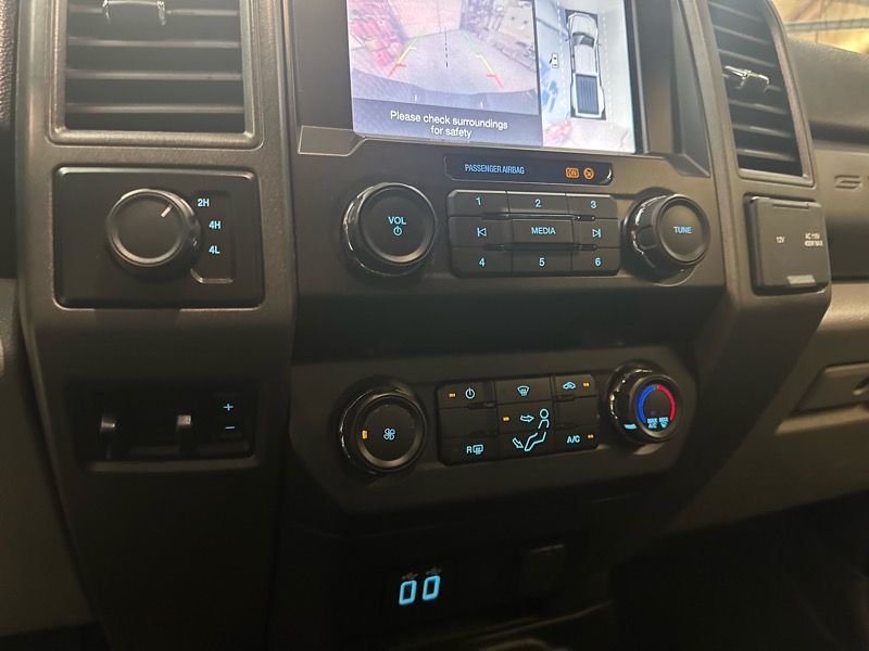 Ford F-350 SD FX4 Crew Cab Long Bed DRW 4WD 2019