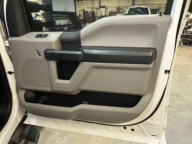 Ford F-350 SD FX4 Crew Cab Long Bed DRW 4WD 2019