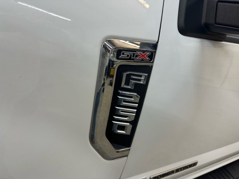 Ford F-250 SD FX4 Crew Cab 4WD 2022