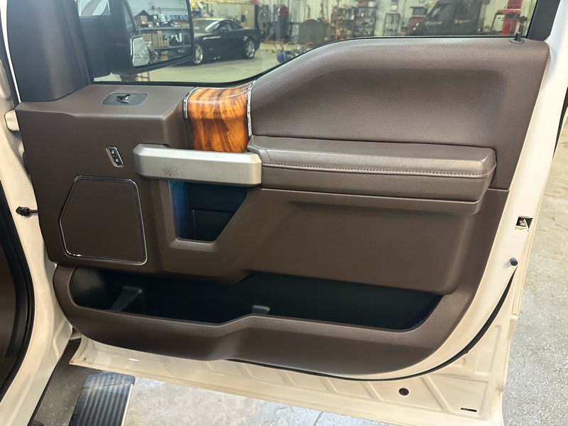 Ford F-150 King-Ranch SuperCrew 5.5-ft. Bed 4WD 2015