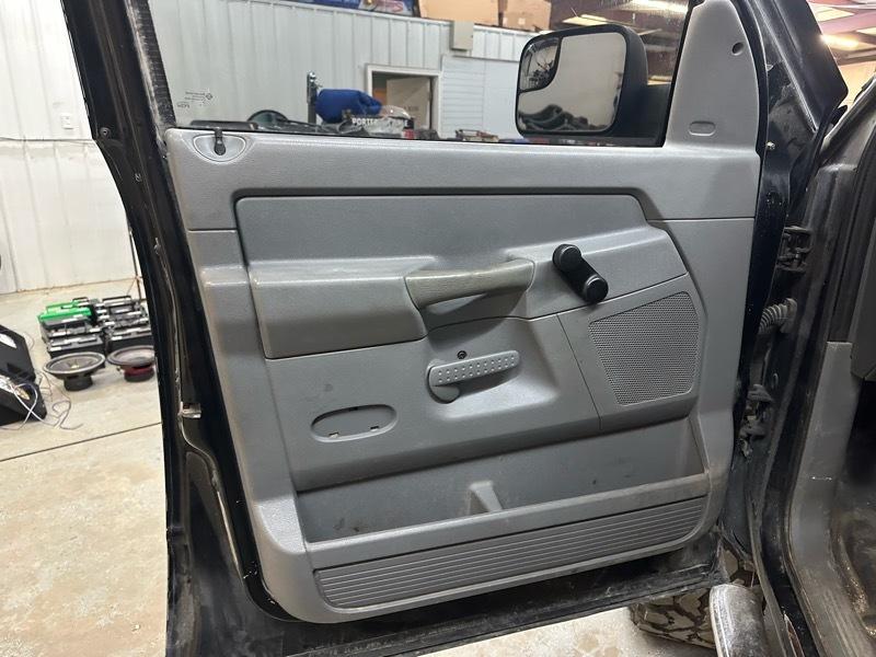 Dodge Ram 2500 4dr Quad Cab 155" WB HD 4WD 2006