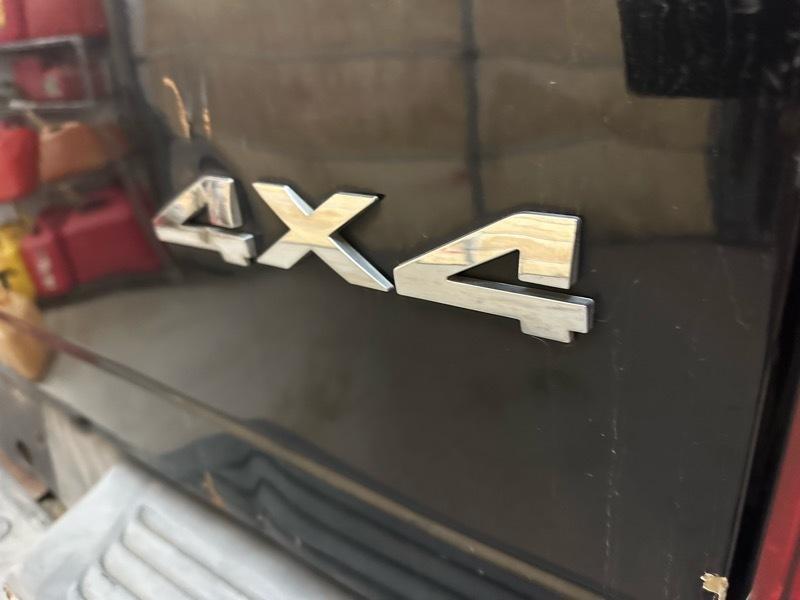 Dodge Ram 2500 4dr Quad Cab 155" WB HD 4WD 2006