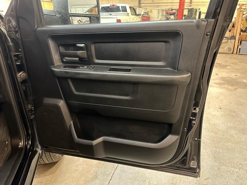 RAM 2500 Tradesman Crew Cab SWB 4WD 2023