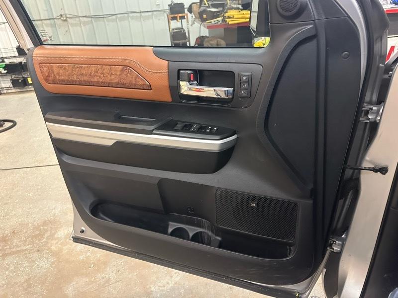 Toyota Tundra 1794 Edition Crew Max 4WD SWB 2014