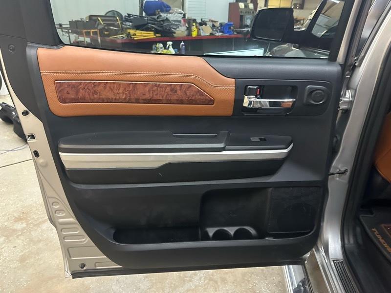 Toyota Tundra 1794 Edition Crew Max 4WD SWB 2014