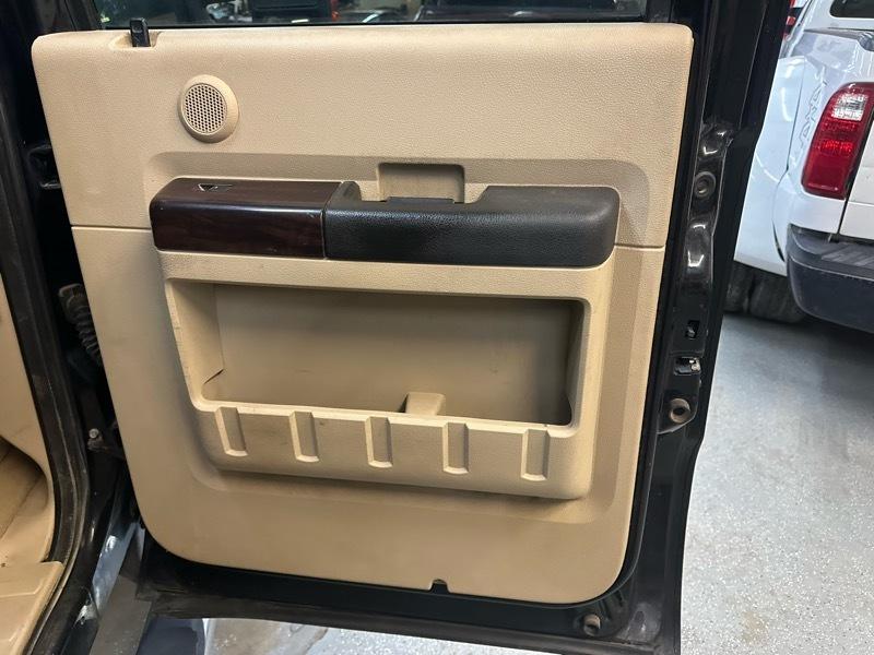 Ford F-350 SD Lariat Crew Cab 4WD 2008