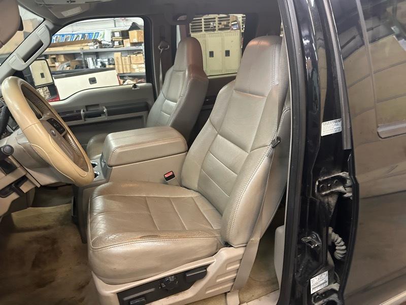 Ford F-250 SD Lariat Crew Cab SWB 4WD 2008