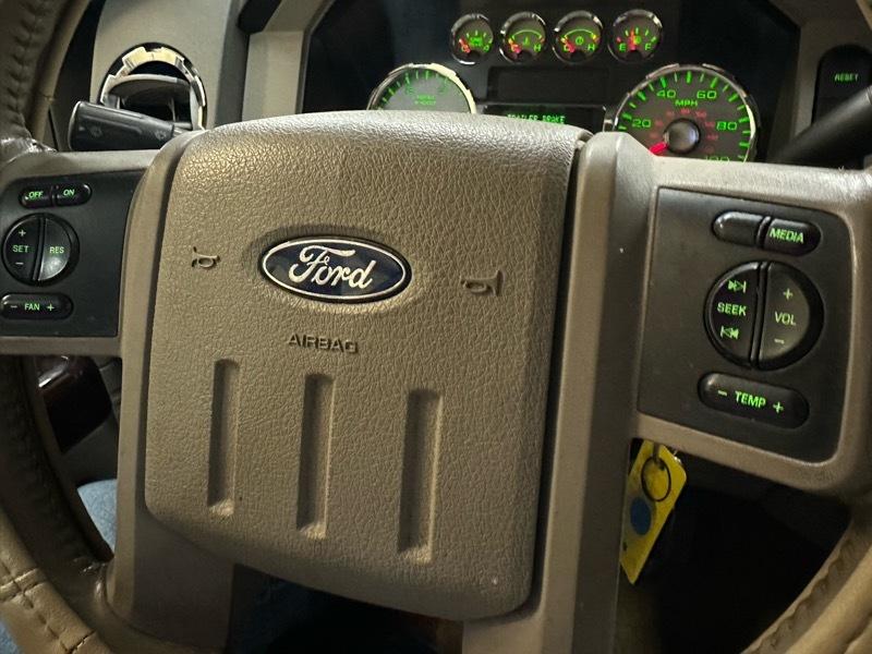 Ford F-250 SD Lariat Crew Cab SWB 4WD 2008