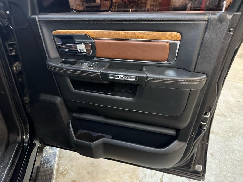 RAM 1500 Longhorn Crew Cab 4WD SWB 2015