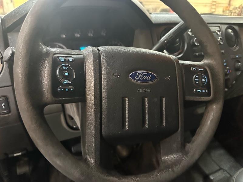 Ford F-350 SD XLT Crew Cab Long Bed DRW 4WD 2016