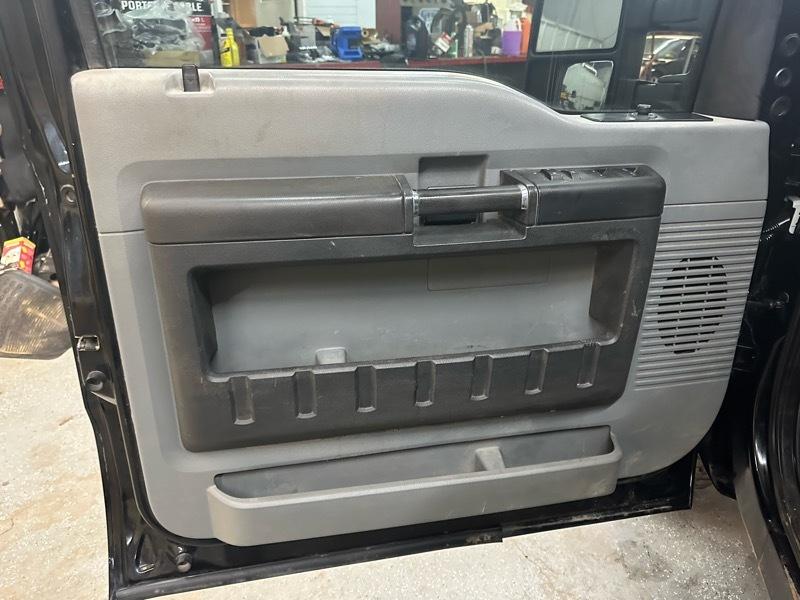 Ford F-350 SD XLT Crew Cab Long Bed DRW 4WD 2016