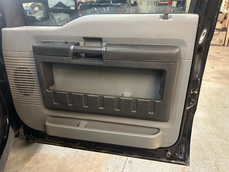 Ford F-350 SD XLT Crew Cab Long Bed DRW 4WD 2016