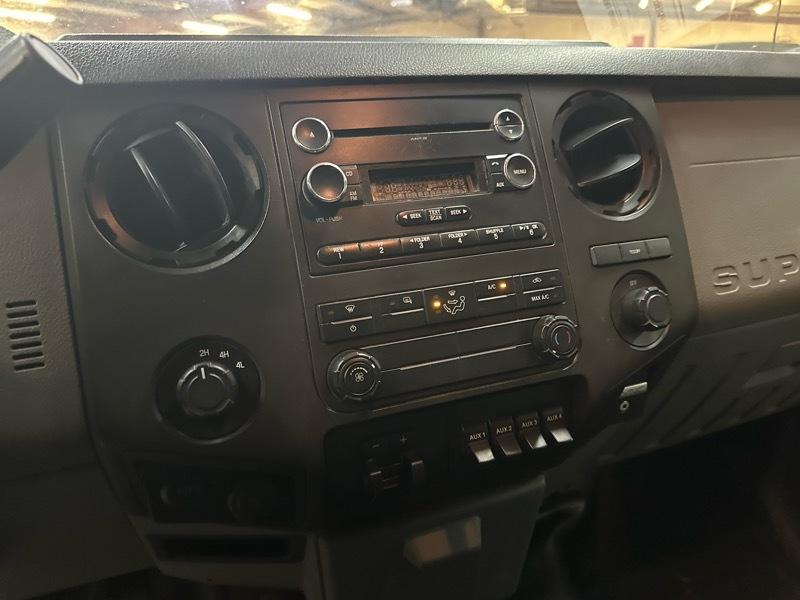 Ford F-350 SD XLT Crew Cab Long Bed DRW 4WD 2016