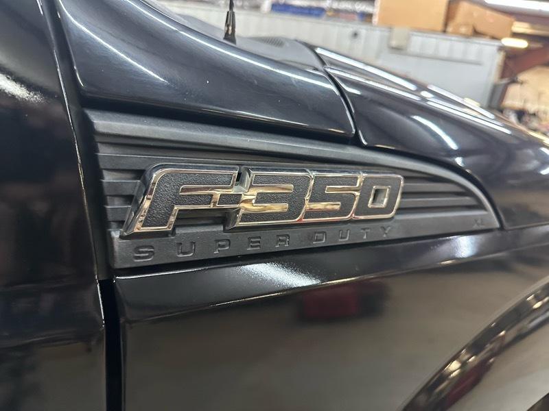 Ford F-350 SD XLT Crew Cab Long Bed DRW 4WD 2016