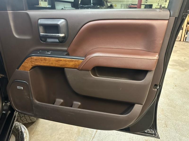 Chevrolet Silverado 2500HD High Country Crew Cab Short Box 4WD 2016