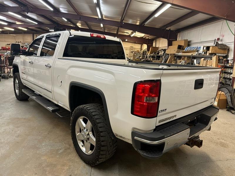 GMC Sierra 2500HD SLT Crew Cab Short Bed 4WD 2015