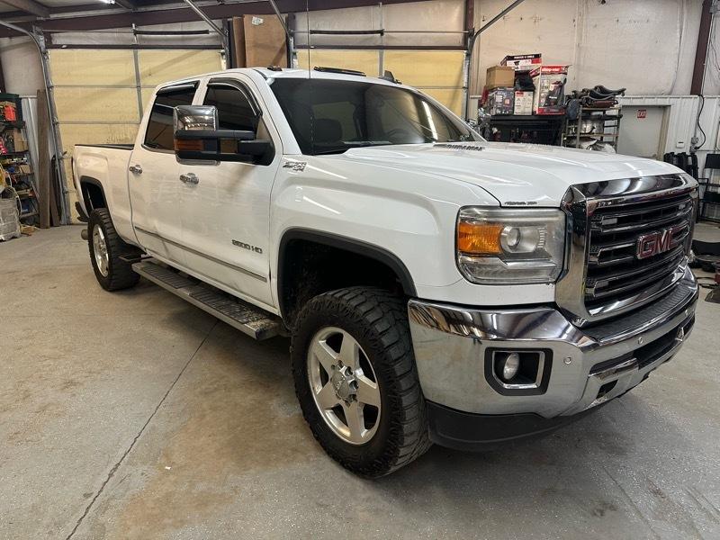 GMC Sierra 2500HD SLT Crew Cab Short Bed 4WD 2015
